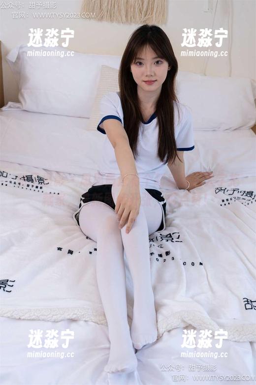 甜予摄影 - 思思最近有个新身份：人字拖藏家，最新图库开张，求点赞！