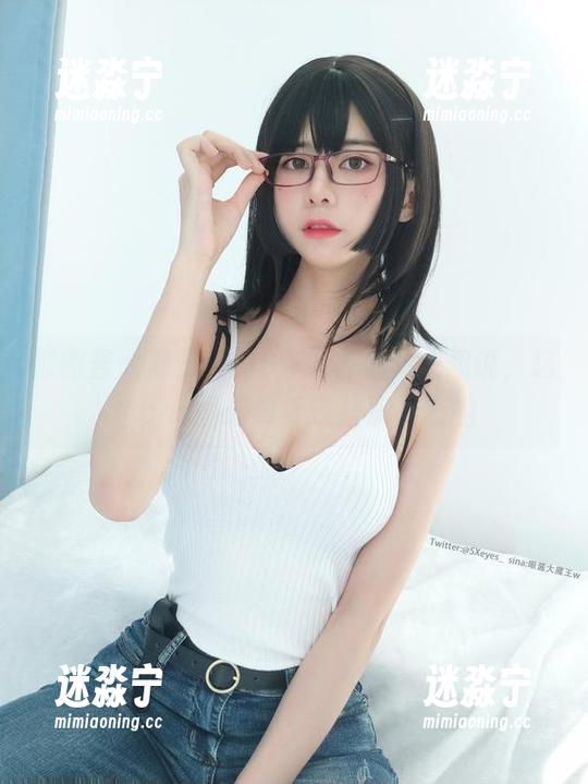 眼酱大魔王w 被眼酱大魔王w的D.VA击中,我想说,这个cos图册看看还是满开心的