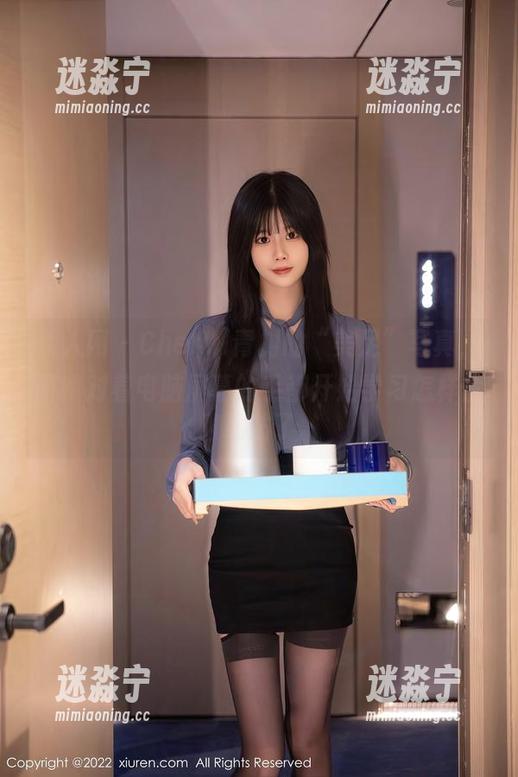 秀人网 - Cheryl青树的“美足”写真，而我对着电脑屏幕的手都开始学习怎样优雅地站了。