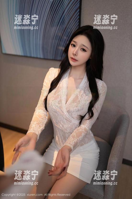 秀人网-小雨baby 秀人网 - 小雨baby推荐:无圣光版黑色作品,情绪满分,妩媚不露声色。
