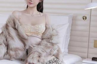 秀人网 – 私房中的每一件连衣裙，都是杨晨晨Yome的心头好，玩法千变万化。