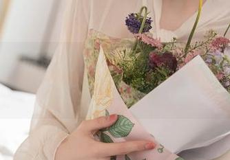 秀人网 – 原图对比：杨晨晨和她的“不太像妹妹”的照相术
