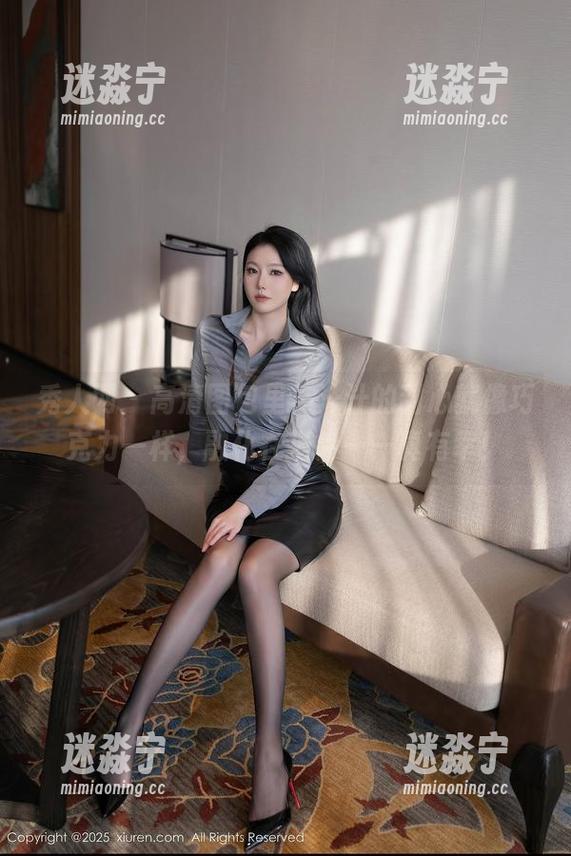 秀人网-汁汁 秀人网 - 高清图包里,汁汁的甜心就像巧克力一样,融化在指尖——真有幸!