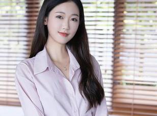 秀人网 – 甜白酱教你如何搭配网袜，优秀图库资源一手掌握！