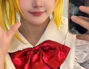 用瑜伽勾勒cos的美妙，秋山AkI再一次挑战你的想象力。