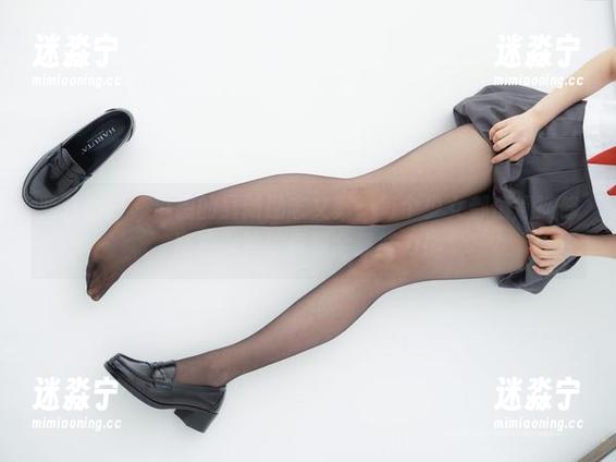 紧急企划 - 小恩的最新励志文案：每个少女都值得被修图成女神！资源全靠努力！