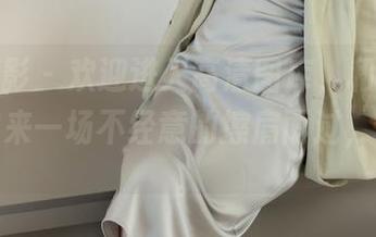绮梦摄影 – 欢迎进入高清图库，和露露的连体衣来一场不经意的擦肩而过，有点懵。