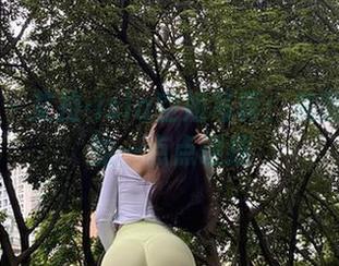 微密圈 – 艾拉·isla空姐写真：美丽与工作的一点点碰撞