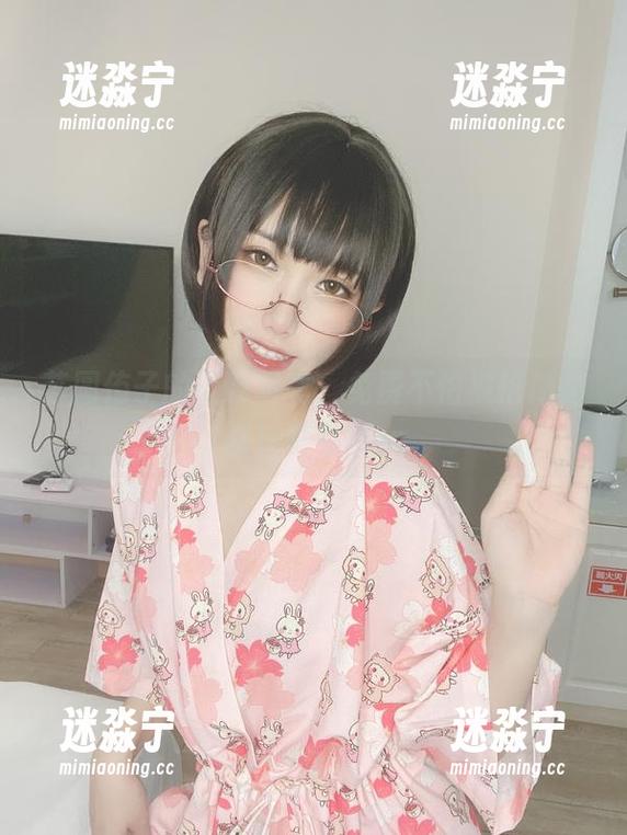 芋圆侑子的圣诞写真，免费不怕被抢劫的那种幸福感。