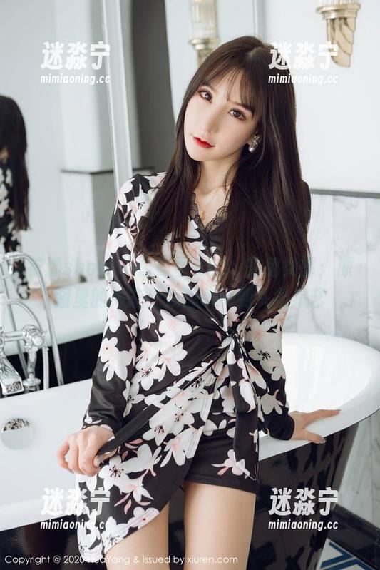 花漾show - 白茹雪Abby的兔女郎：原图里的神态让我想cue到头条综艺