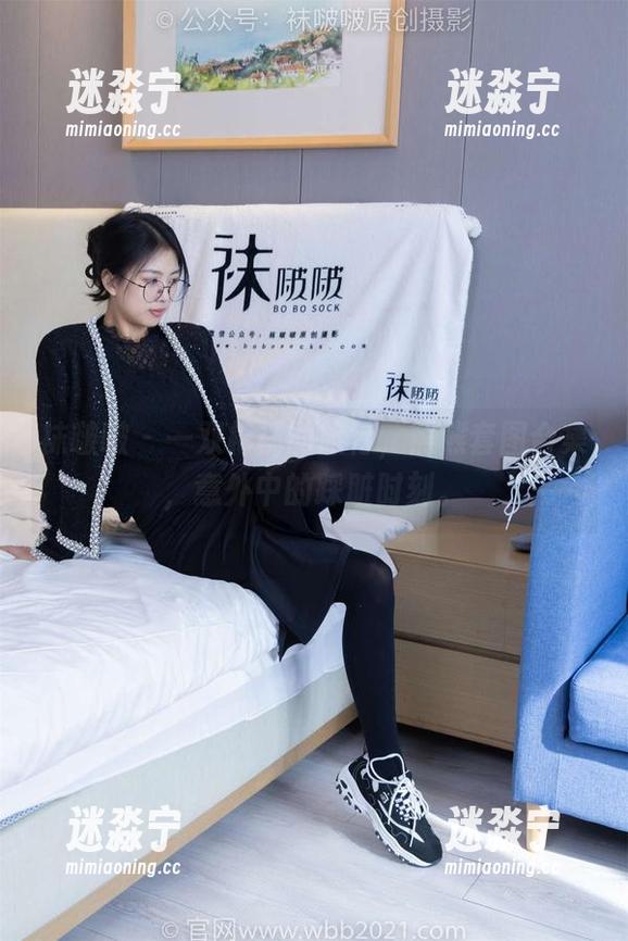 袜啵啵-熊熊 袜啵啵 - 一双棉袜的旅行,熊熊套图合集,意外中的踩脏时刻。
