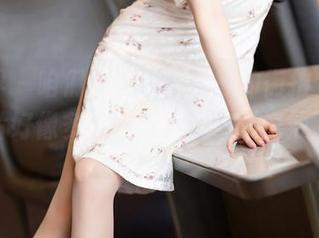 语画界 – 咱们来看看杨晨晨的街拍，啊，这图片好像多了一点小灵光，记得下载哦。