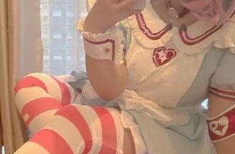 想不想要？贝贝琪Becky的明日奈套图下载，这种冲动要合理控制哦，不然会流鼻血