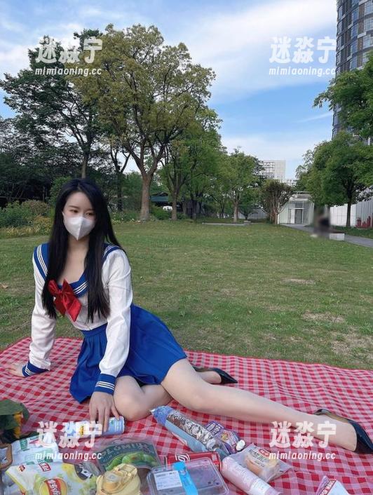 微密圈 - 软妹小九九的蕾丝胖次合集在网盘上，获取途径先别问我，自己体验一下吧，呵呵。