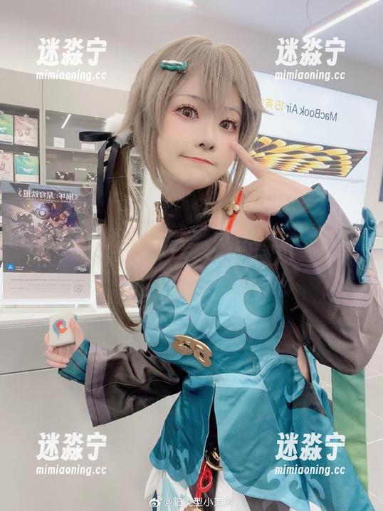 阳炎型小菠萝 阳炎型小菠萝的职业装写真,停不下来的壁纸