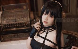 阿半今天很开心的爱宕写真，合集里满是胶带的味道和小猫的呼唤